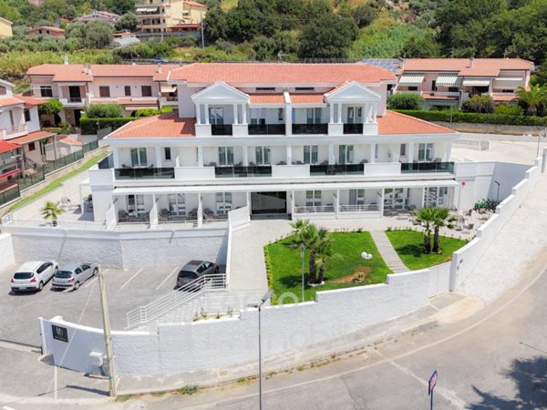 intera palazzina in vendita a Diamante