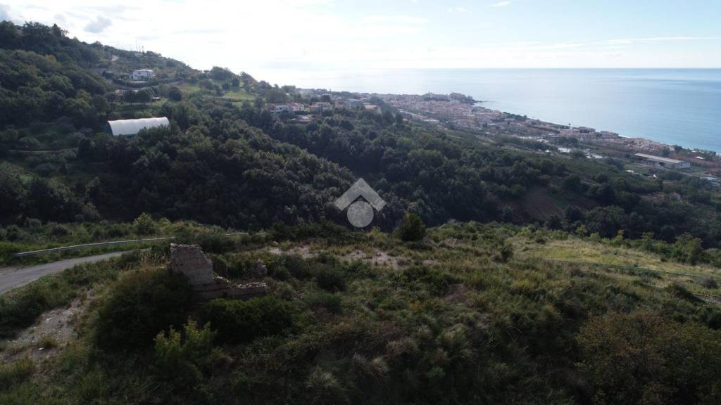 rudere in vendita a Diamante
