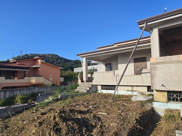 casa indipendente in vendita a Diamante