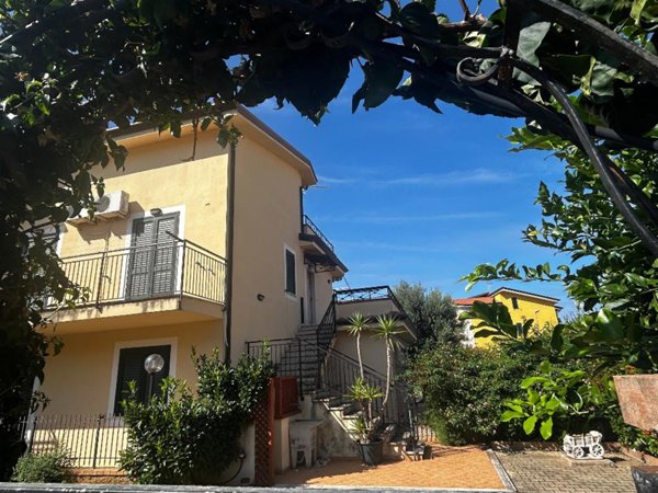 casa indipendente in vendita a Diamante