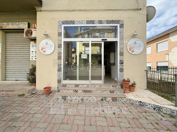 locale commerciale in vendita a Diamante