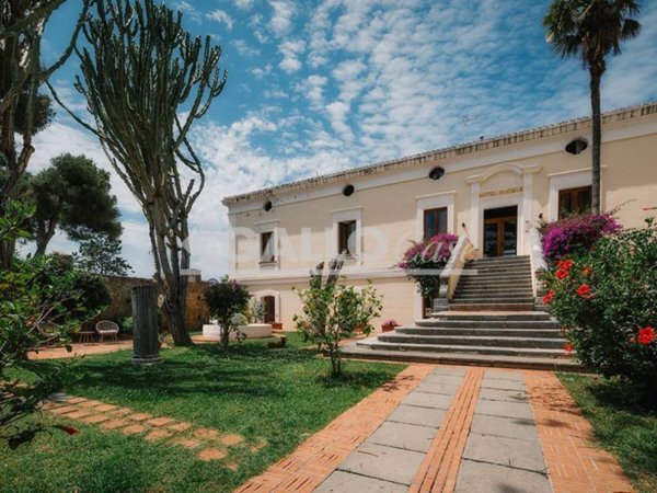 intera palazzina in vendita a Diamante