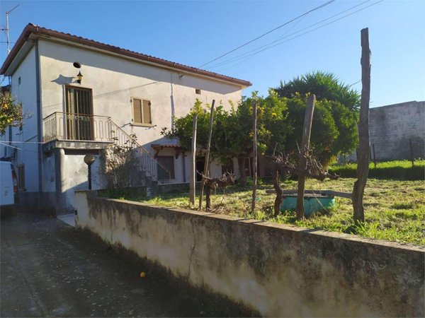 casa indipendente in vendita a Diamante