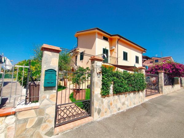 casa indipendente in vendita a Diamante