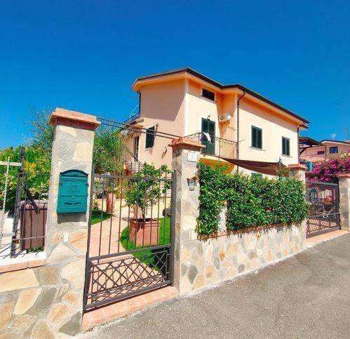 casa indipendente in vendita a Diamante