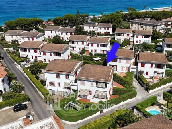 casa indipendente in vendita a Diamante