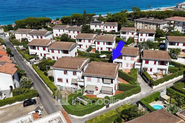 casa indipendente in vendita a Diamante