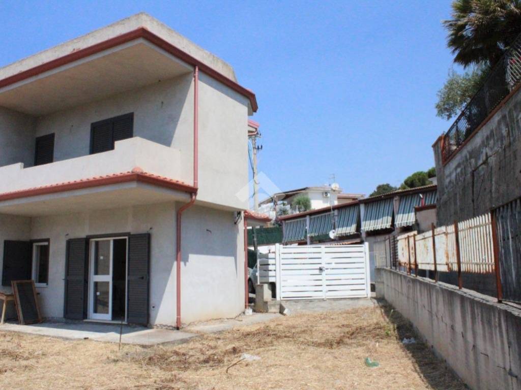casa indipendente in vendita a Diamante