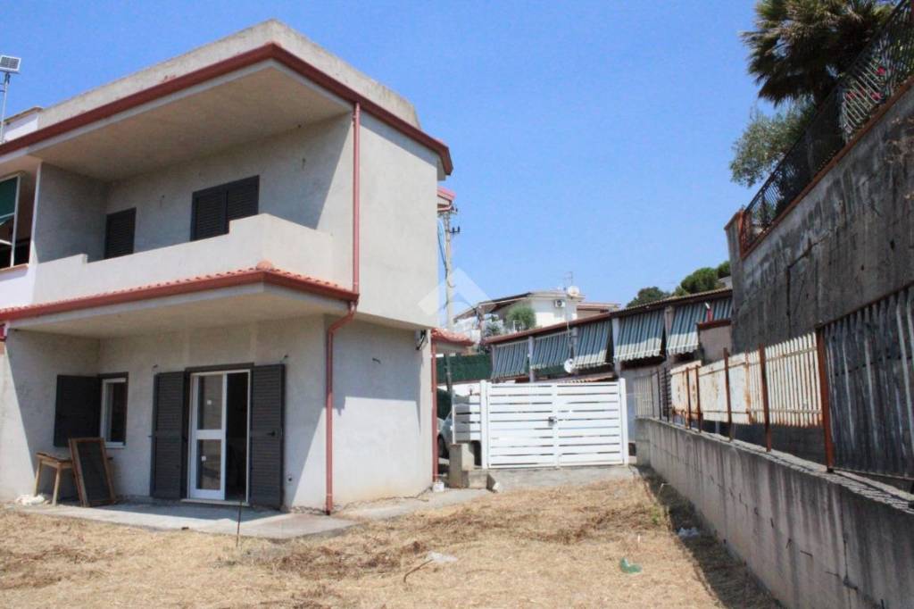casa indipendente in vendita a Diamante