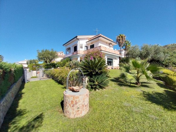 casa indipendente in vendita a Diamante