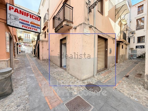 negozio in vendita a Diamante