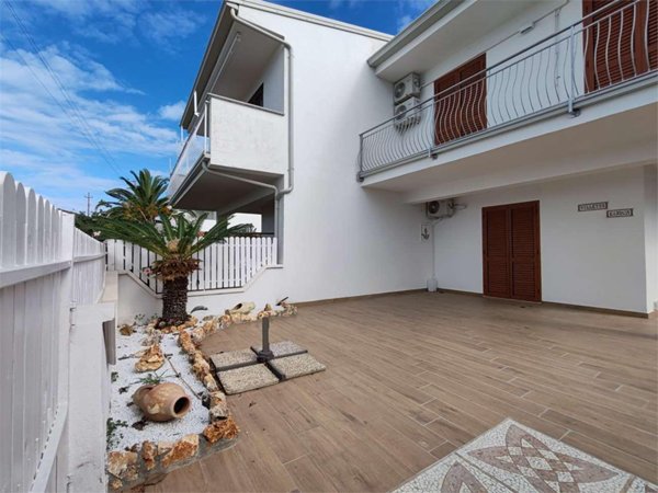 pentavano in vendita a Diamante