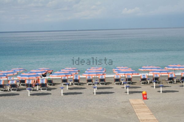 negozio in vendita a Diamante