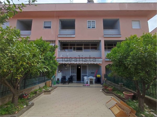 casa indipendente in vendita a Diamante