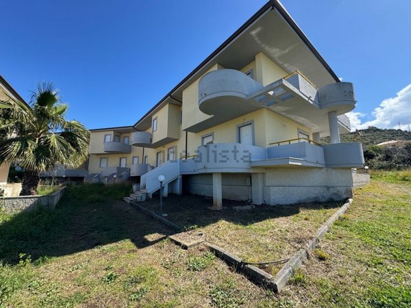 casa indipendente in vendita a Diamante