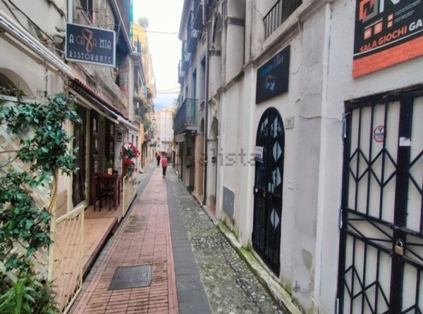 locale commerciale in vendita a Diamante