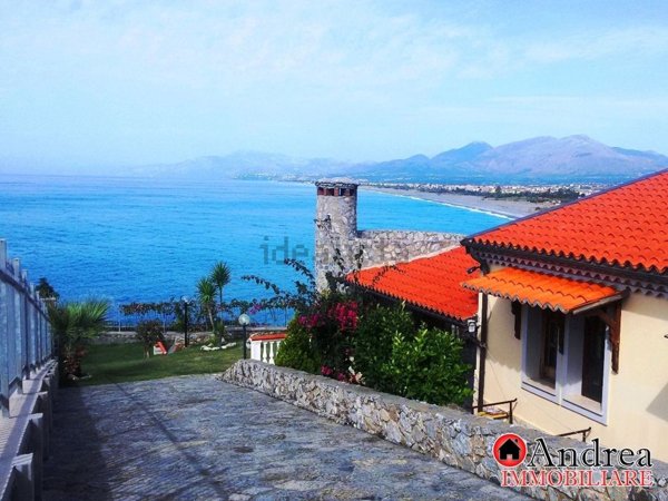 casa indipendente in vendita a Diamante