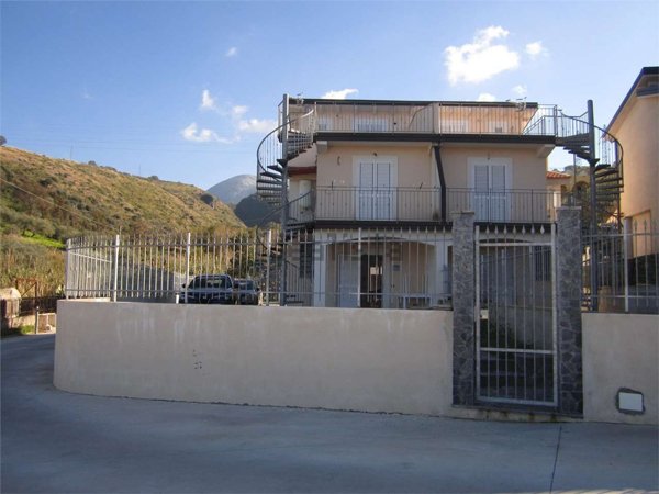 casa indipendente in vendita a Diamante