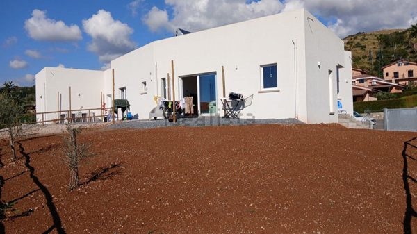 casa indipendente in vendita a Diamante