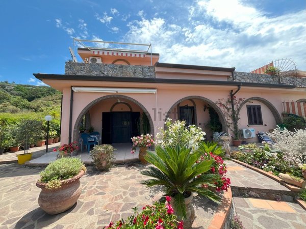 casa indipendente in vendita a Diamante