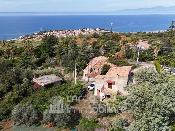 casa indipendente in vendita a Diamante
