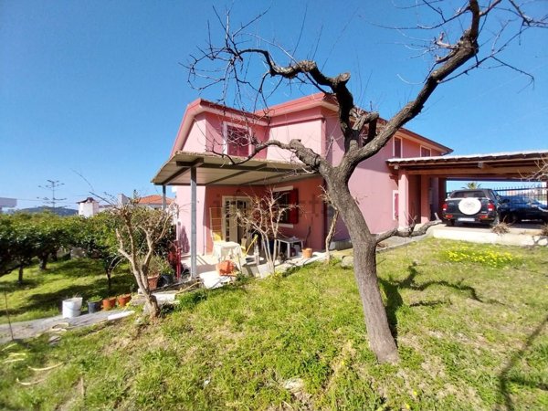 casa indipendente in vendita a Diamante