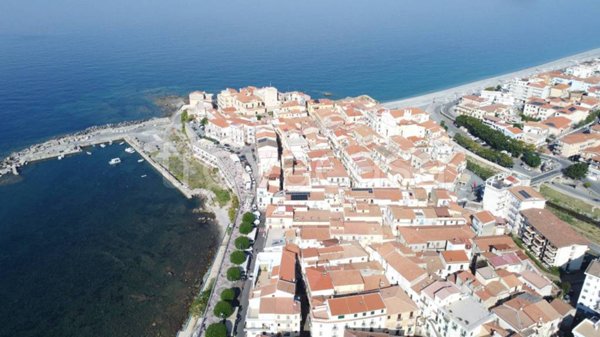 casa indipendente in vendita a Diamante