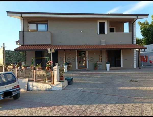 casa indipendente in vendita a Dipignano in zona Laurignano