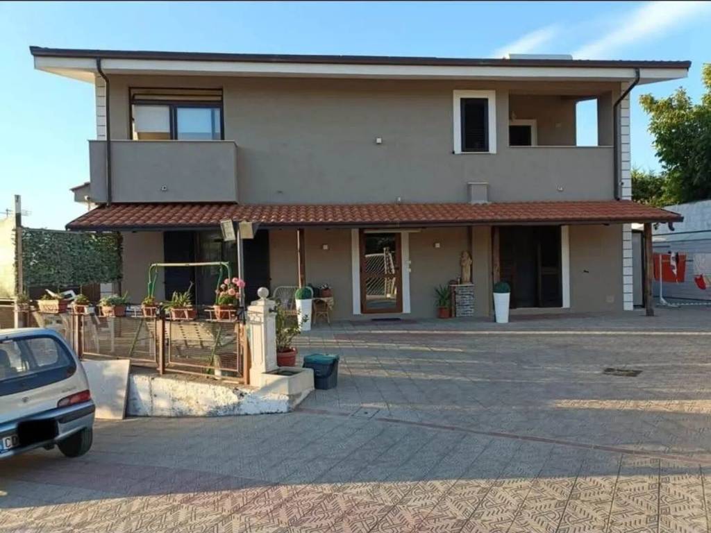 casa indipendente in vendita a Dipignano in zona Laurignano