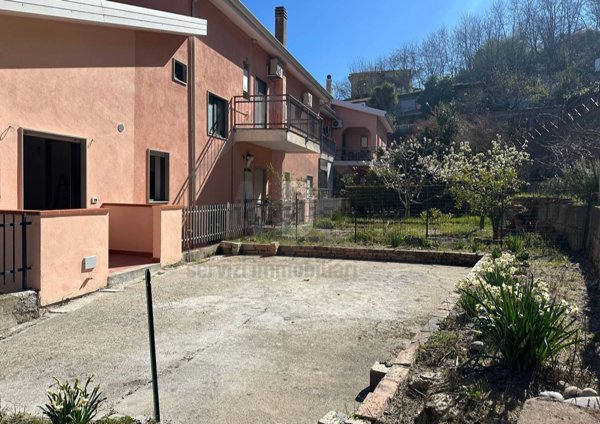 appartamento in vendita a Dipignano in zona Laurignano