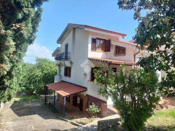 casa indipendente in vendita a Dipignano in zona Laurignano
