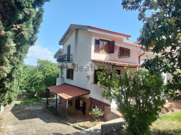 casa indipendente in vendita a Dipignano in zona Laurignano