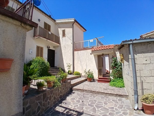 casa indipendente in vendita a Dipignano