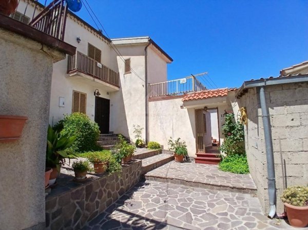 casa indipendente in vendita a Dipignano in zona Basso