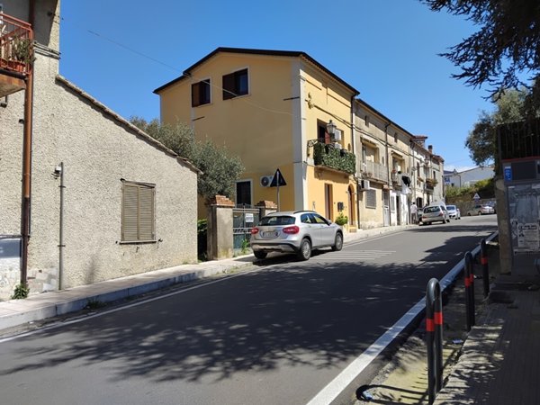 appartamento in vendita a Dipignano in zona Laurignano