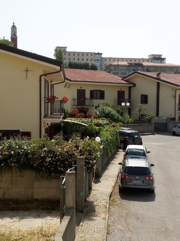 casa indipendente in vendita a Dipignano in zona Laurignano