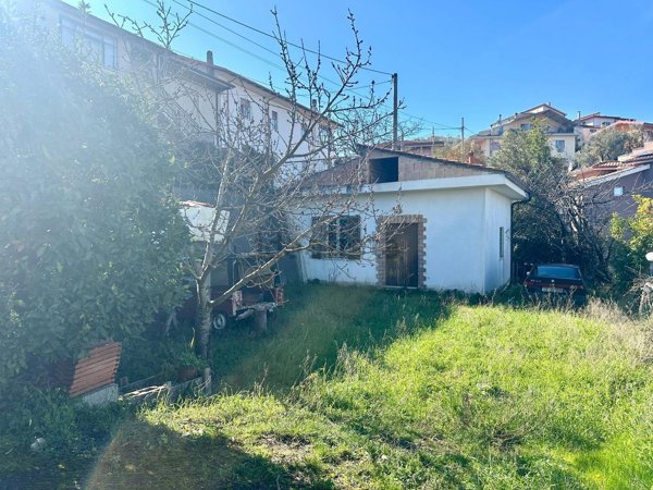 appartamento in vendita a Dipignano in zona Laurignano