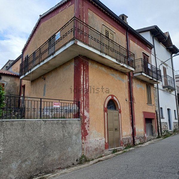 esavano in vendita a Dipignano