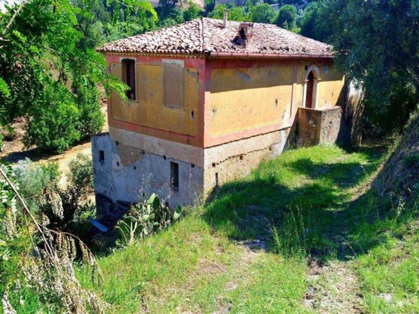 casa indipendente in vendita a Dipignano in zona Laurignano
