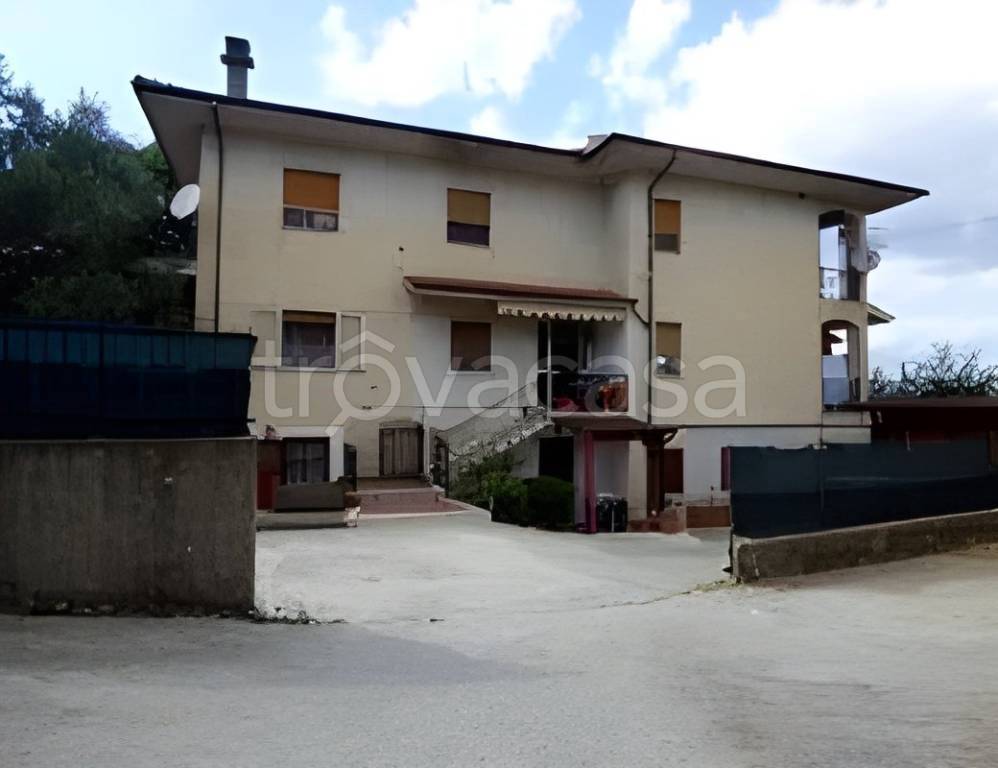 casa indipendente in vendita a Dipignano