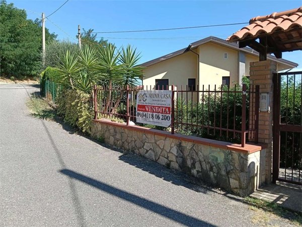 appartamento in vendita a Dipignano in zona Laurignano