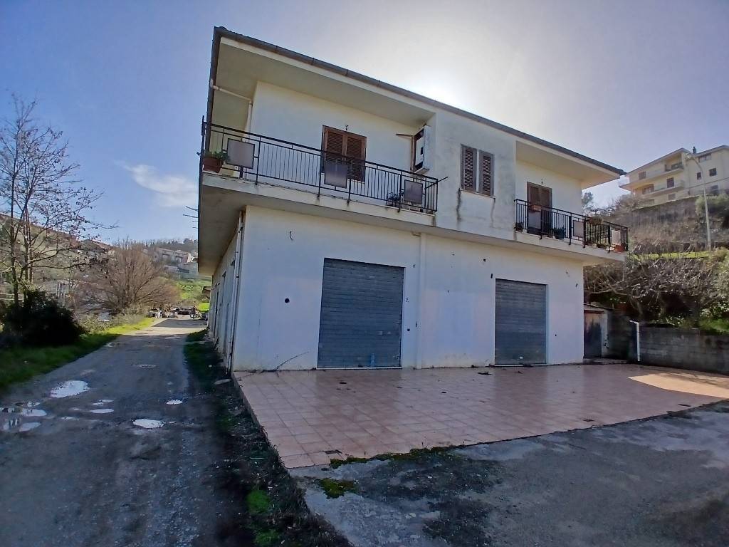 appartamento in vendita a Dipignano in zona Tessano