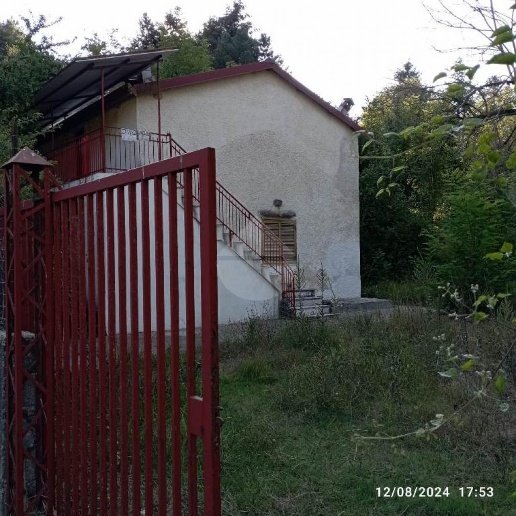 casa indipendente in vendita a Domanico