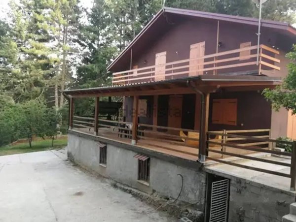 casa indipendente in vendita a Domanico