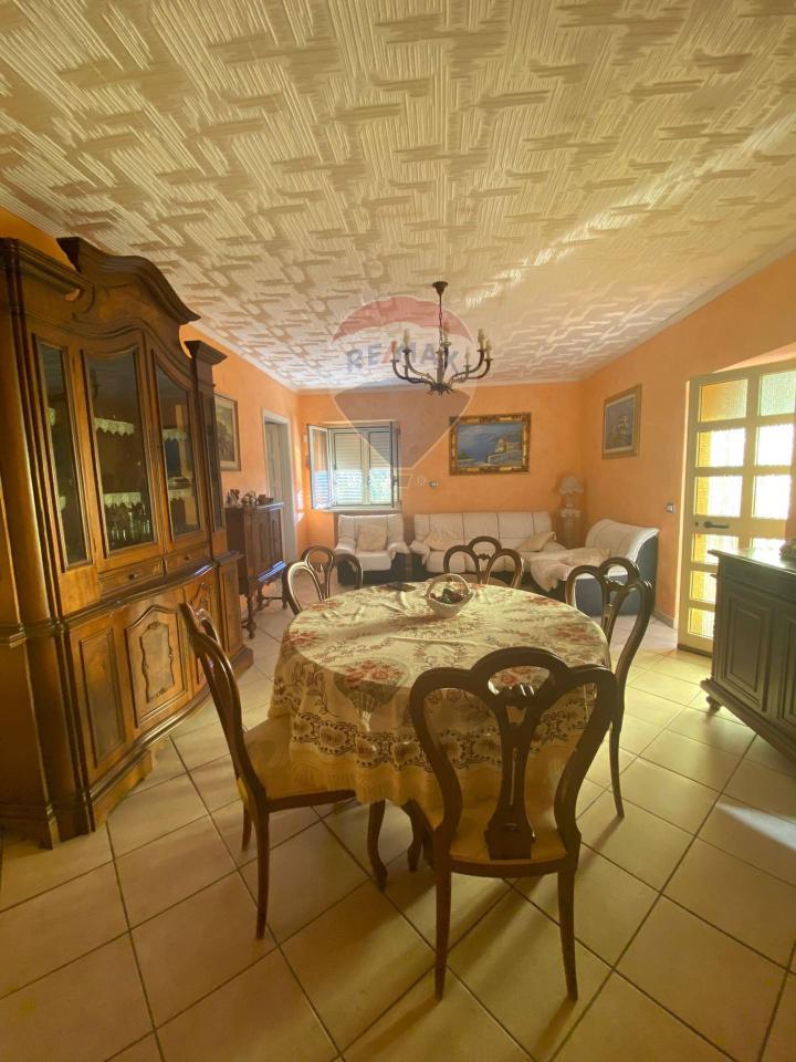 casa indipendente in vendita a Fagnano Castello