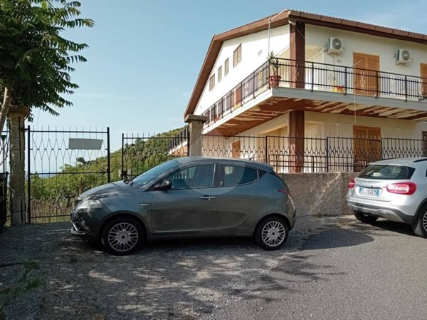 appartamento in vendita a Falconara Albanese