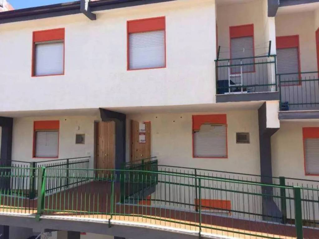 appartamento in vendita a Falconara Albanese