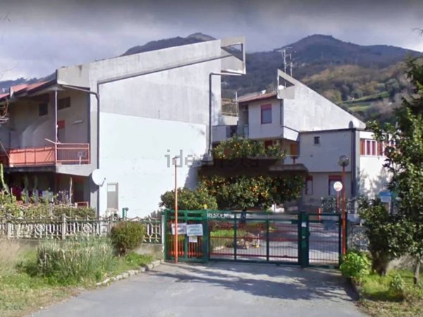 appartamento in vendita a Falconara Albanese