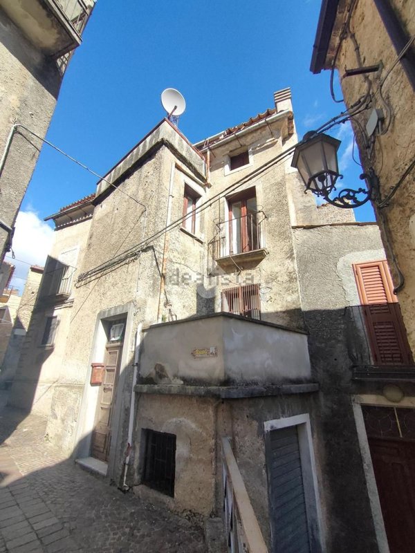 casa semindipendente in vendita a Falconara Albanese
