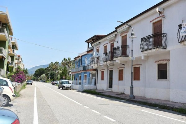 appartamento in vendita a Falconara Albanese
